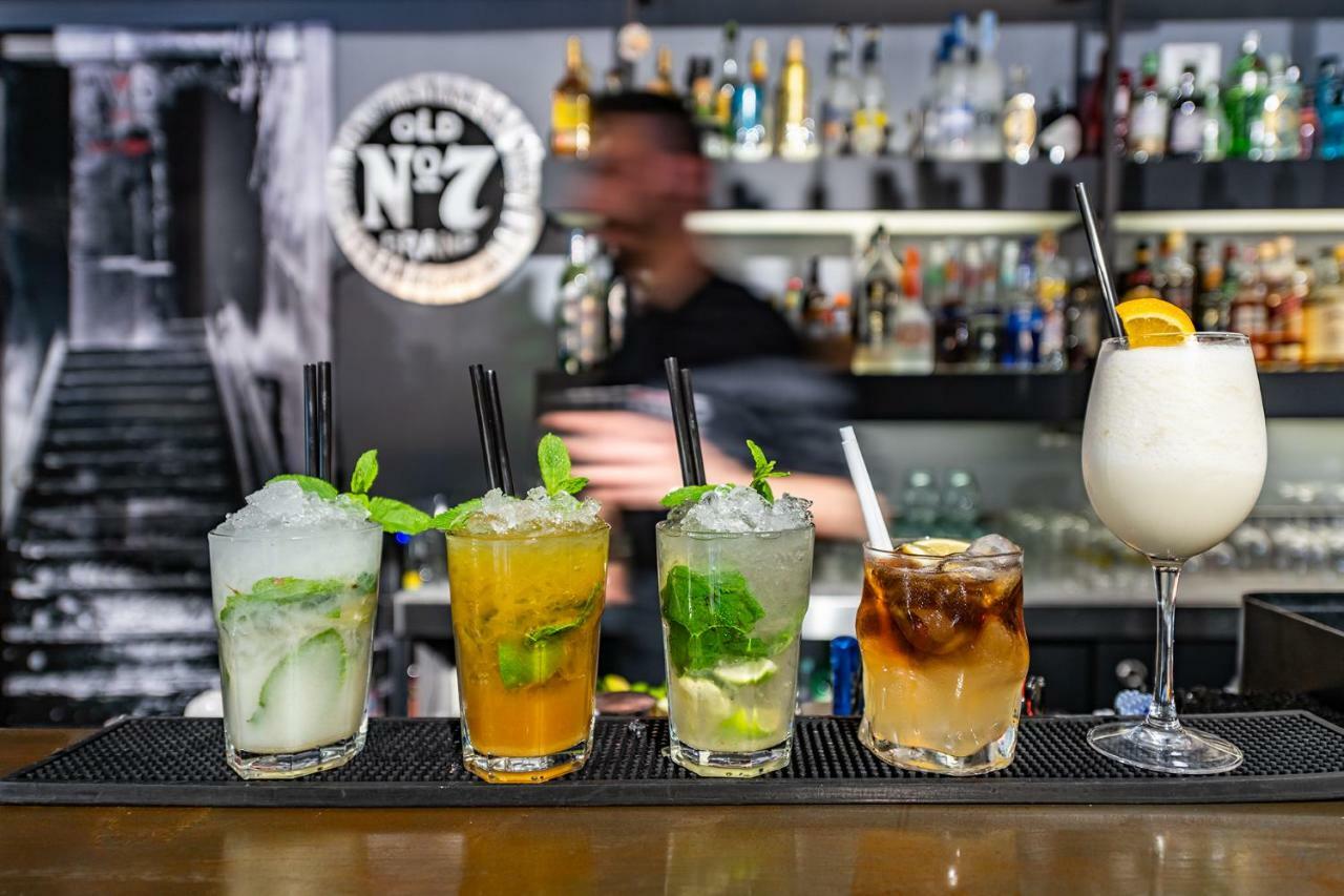كوارتو سانتيلينا Spritz Bed & Breakfast المظهر الخارجي الصورة